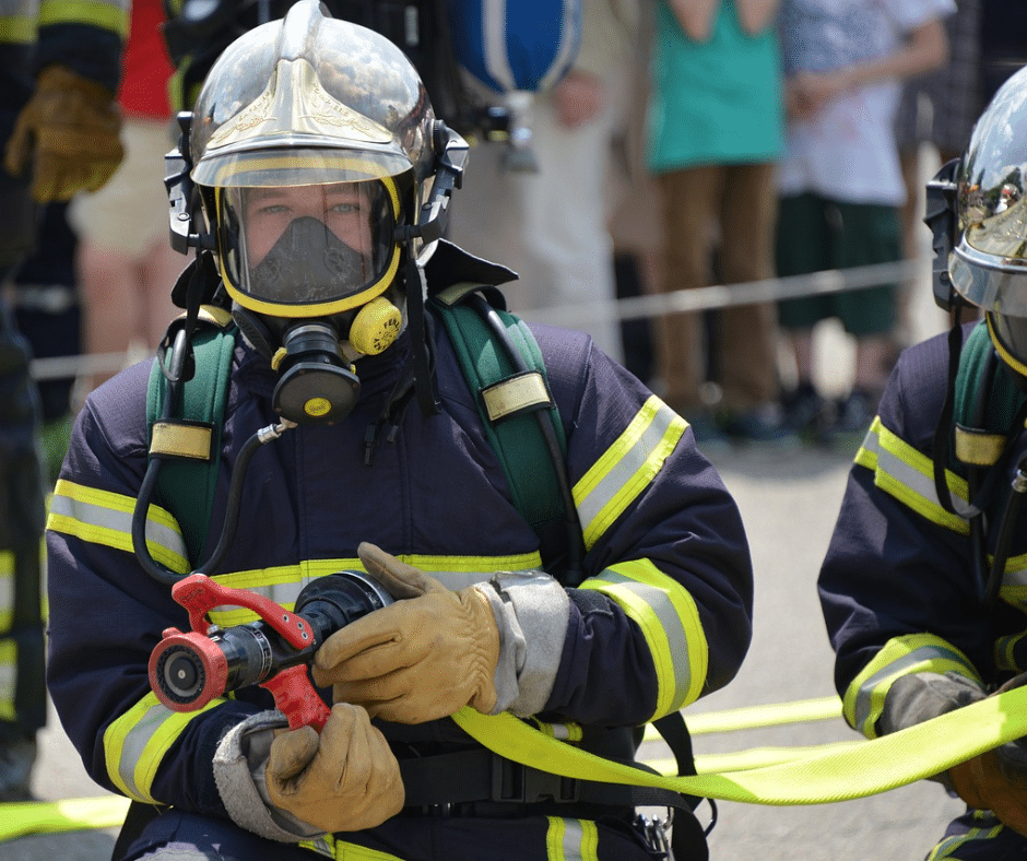 2 Montreal firefighters