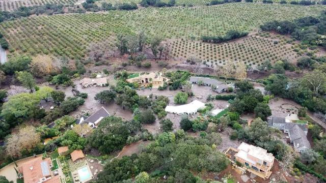 Santa barbara county neighborhood affected mudslides 09 Jan 2018