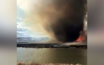 Dramatic footage shows fire tornado in St. Albert