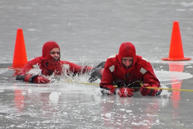 ice rescue training 1